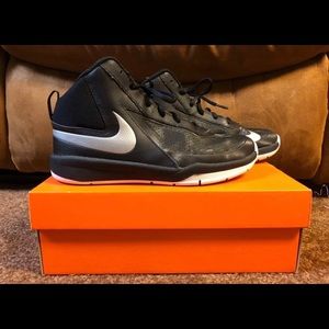 Boys Nike Basketball Shoes